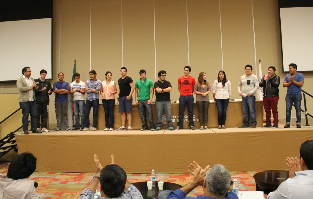 Reto de Ingenieria NASA. Los tres equipos ganadores tras la jornada del Internacional Space Apps Challenge, Guadalajara 2013. 