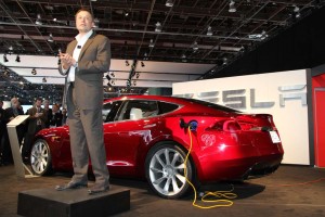 Elon Musk y el Model S de Tesla Motors